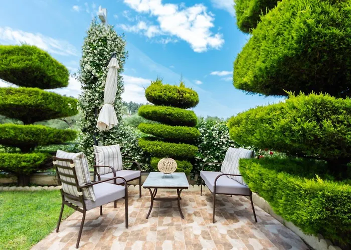 アパート Mandani