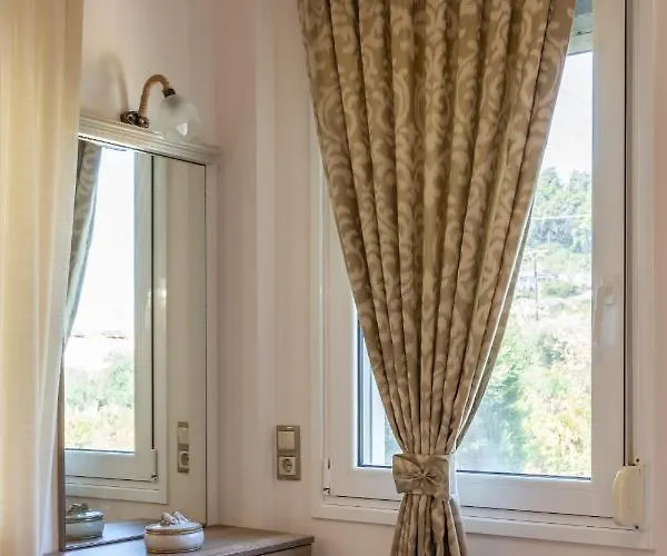 Mandani アパート タソス