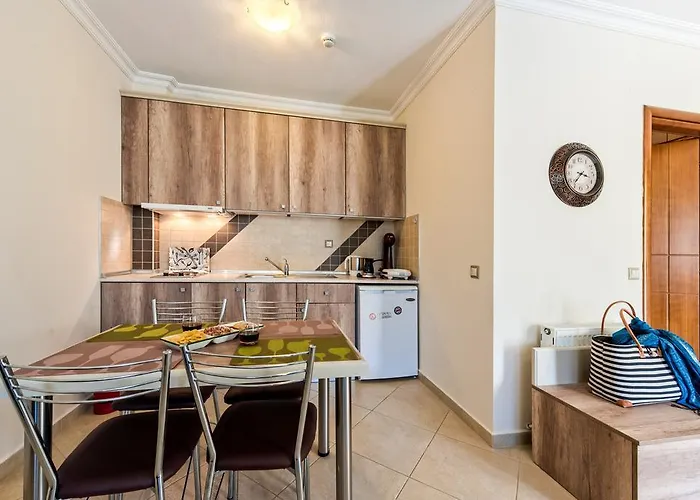 アパート Mandani *