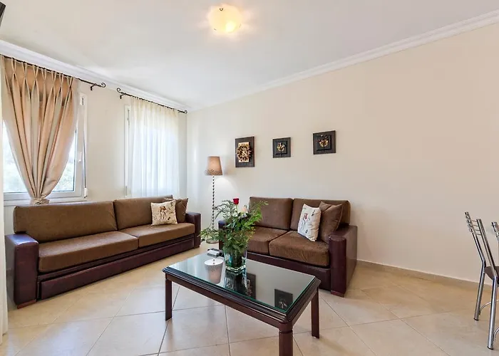 アパート Mandani タソス